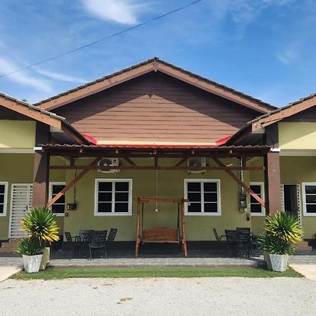 Nipah Homestay Kuala Besut Exterior photo