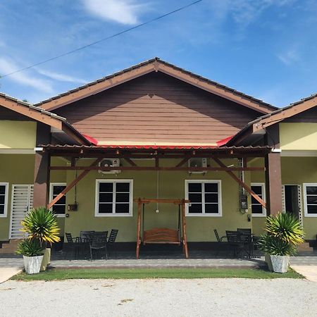 Nipah Homestay Kuala Besut Exterior photo