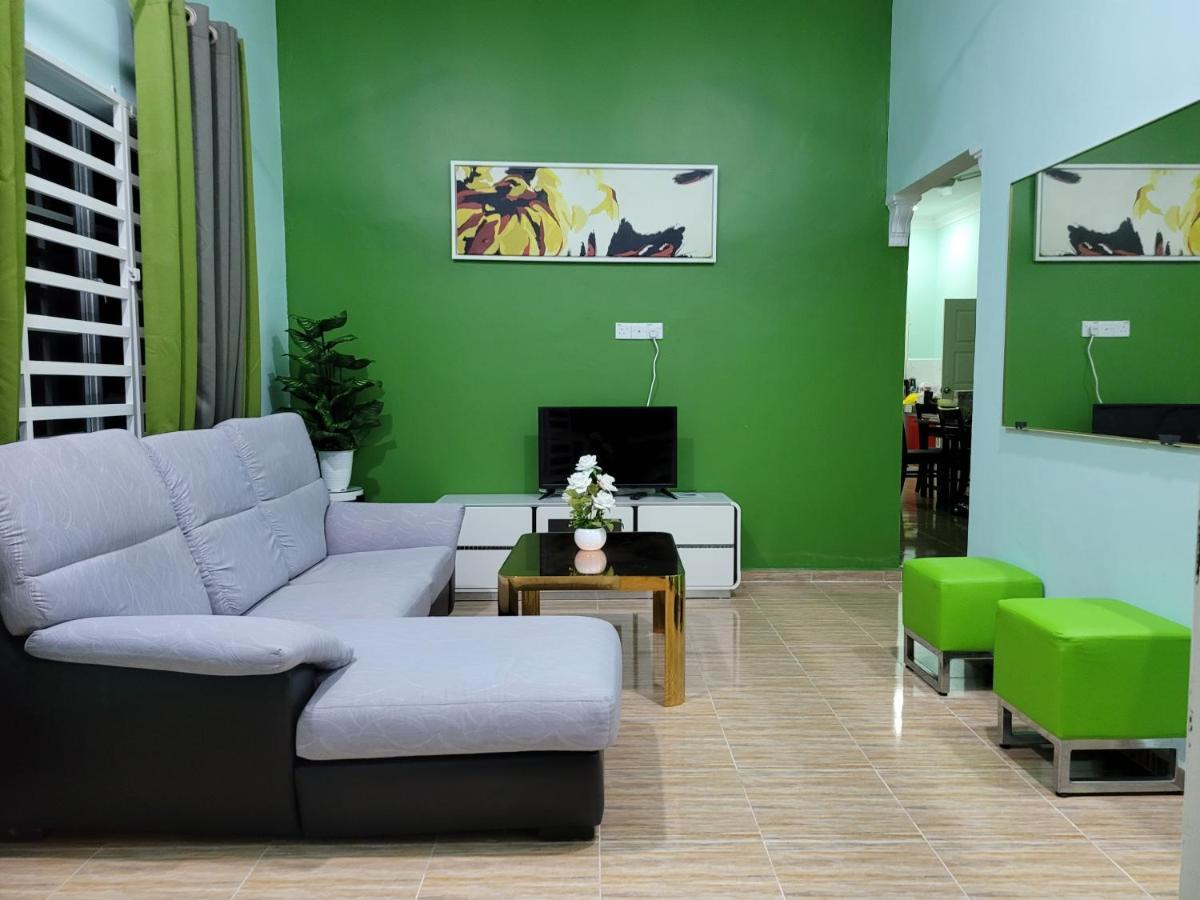 Nipah Homestay Kuala Besut Exterior photo